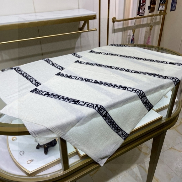 Chanel double C horizontal striped shawl scarf - Picture 4 of 9